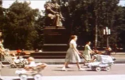 Советская детская коляска