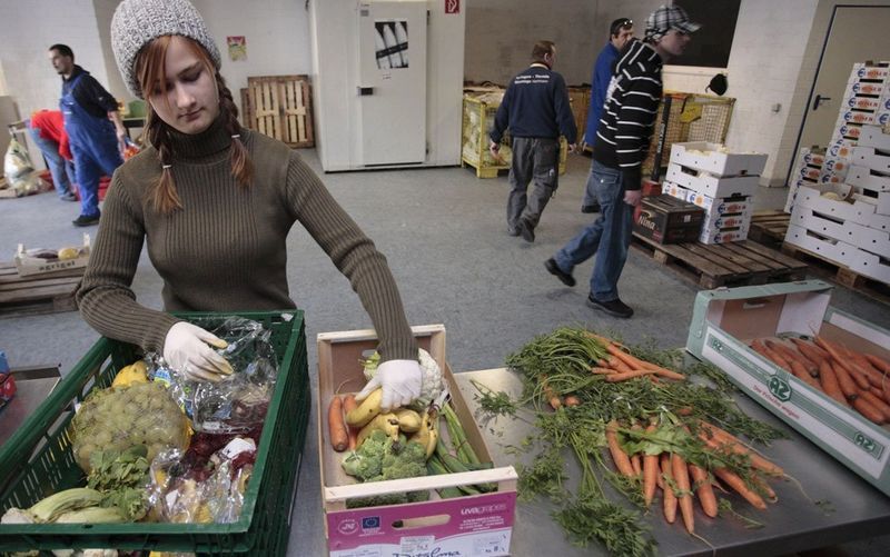 семья, контейнер, мусор, еда, продукты