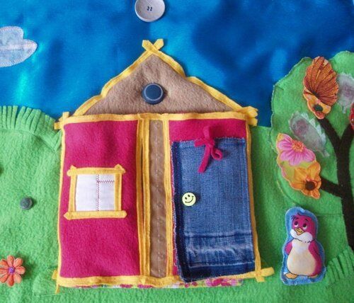 Развивающий коврик для детей и активные элементы... домики!