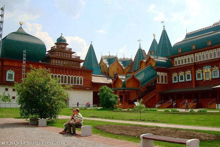 Экскурсия в царскую резиденцию - Коломенский дворец Экскурсия в царскую резиденцию - Коломенский дворец