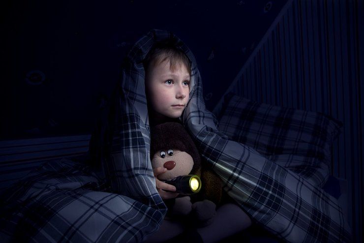 ребенок боится темноты
