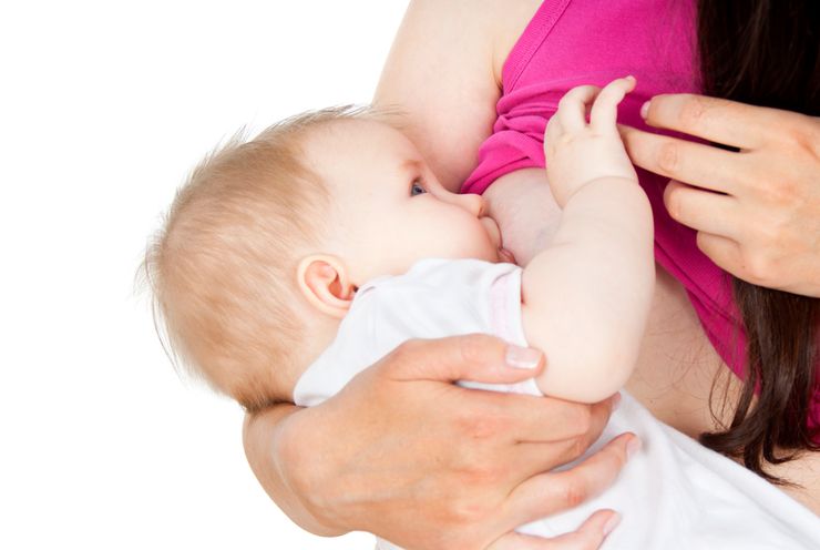 Как правильно кормить ребенка грудью