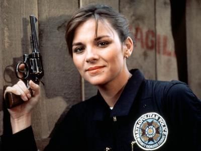 Ким Кэттролл (Kim Cattrall), 1956 г.р. 
Курсант Карен Томпсон