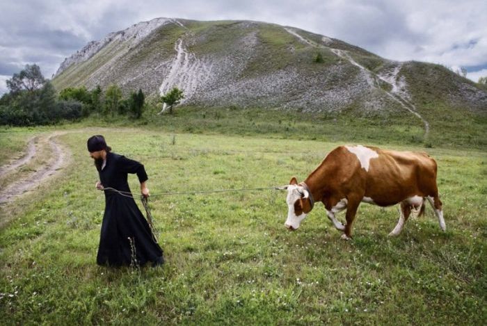 Выставка фоторабот &quot;С верой в Россию&quot; (22 фото)