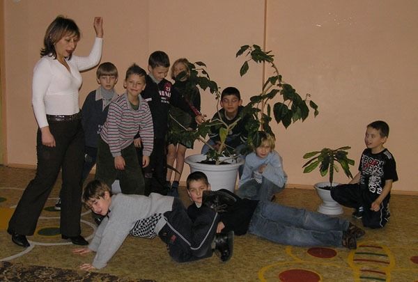 https://schools.keldysh.ru/sch1008/img/deti/peremena2.JPG
