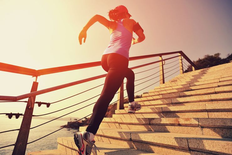 Ходьба по лестнице для похудения — упражнения, тренировки, отзывы и результаты