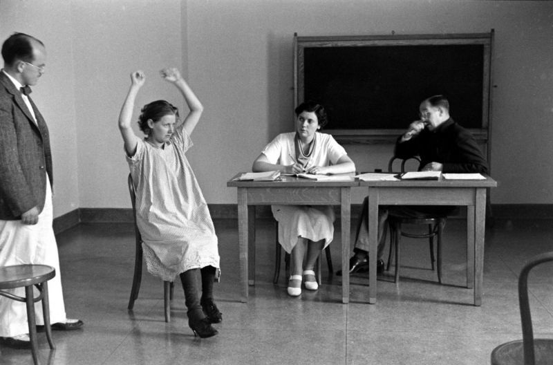 Экскурсия в нью-йоркскую психиатрическую клинику образца 1938 года Экскурсия в нью-йоркскую психиатрическую клинику образца 1938 года