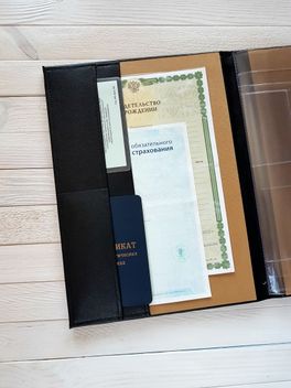 строгая папка для мальчика и яркая женская обложка строгая папка для мальчика и яркая женская обложка